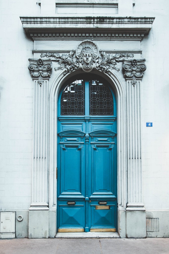 Free Lightroom Preset Parisian Doors