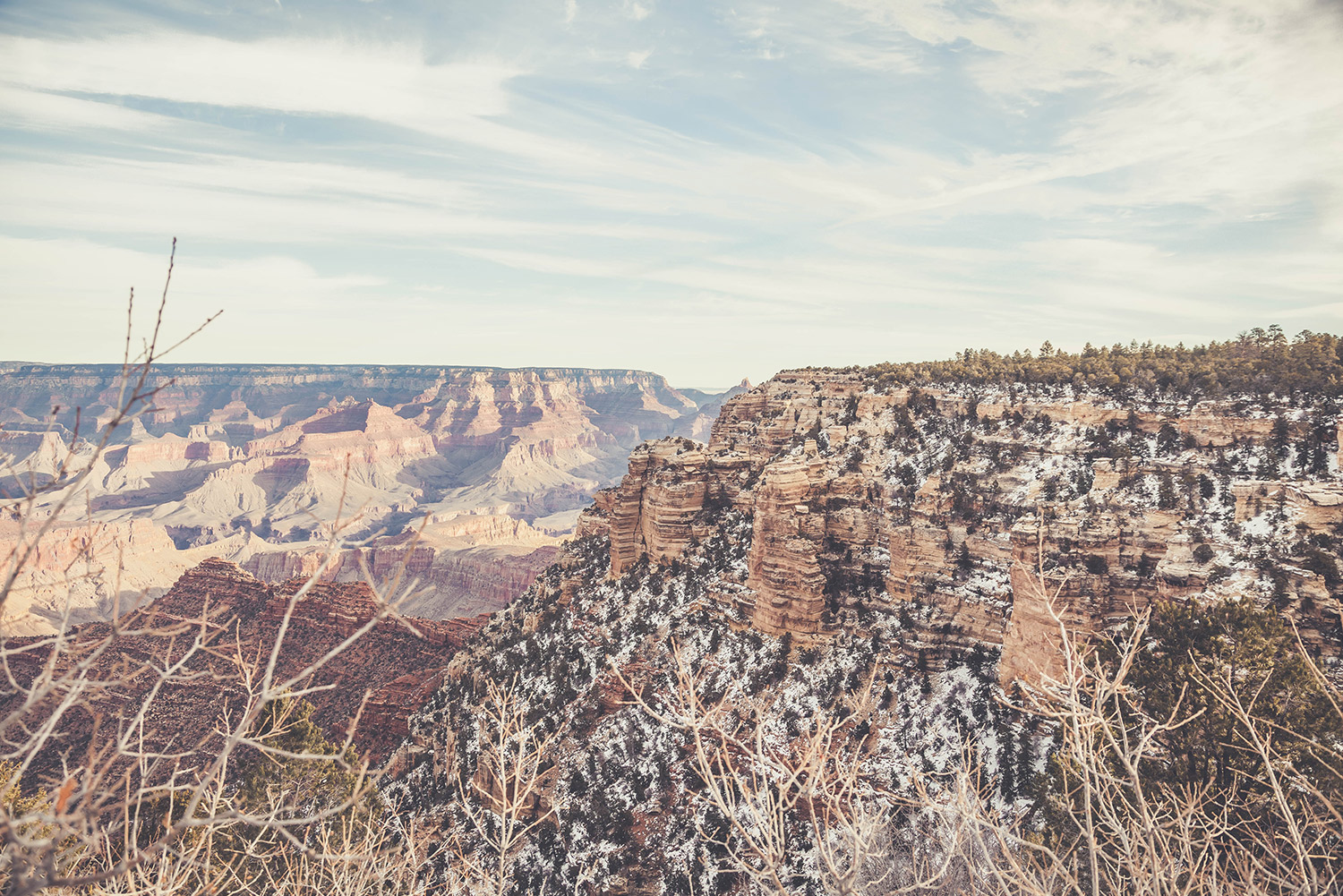 On the Edge / The Grand Canyon Chic Lightroom Presets & Brushes