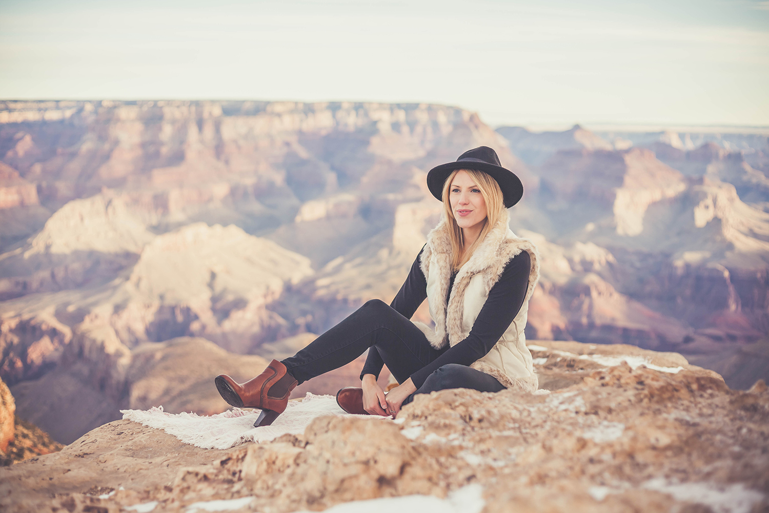 On the Edge / The Grand Canyon Chic Lightroom Presets & Brushes