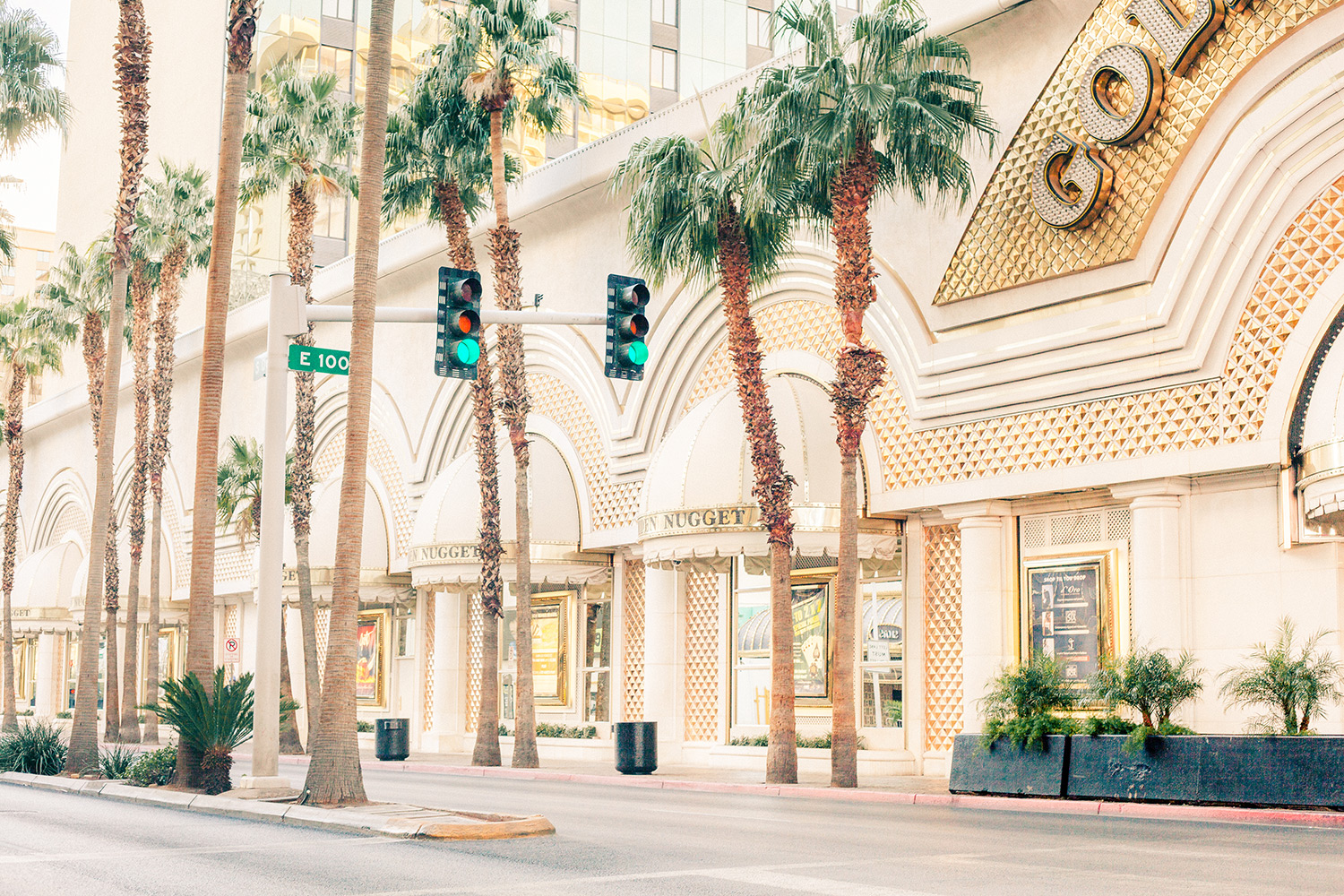 Vintage-Las-Vegas-Chic-Lightroom-Presets3