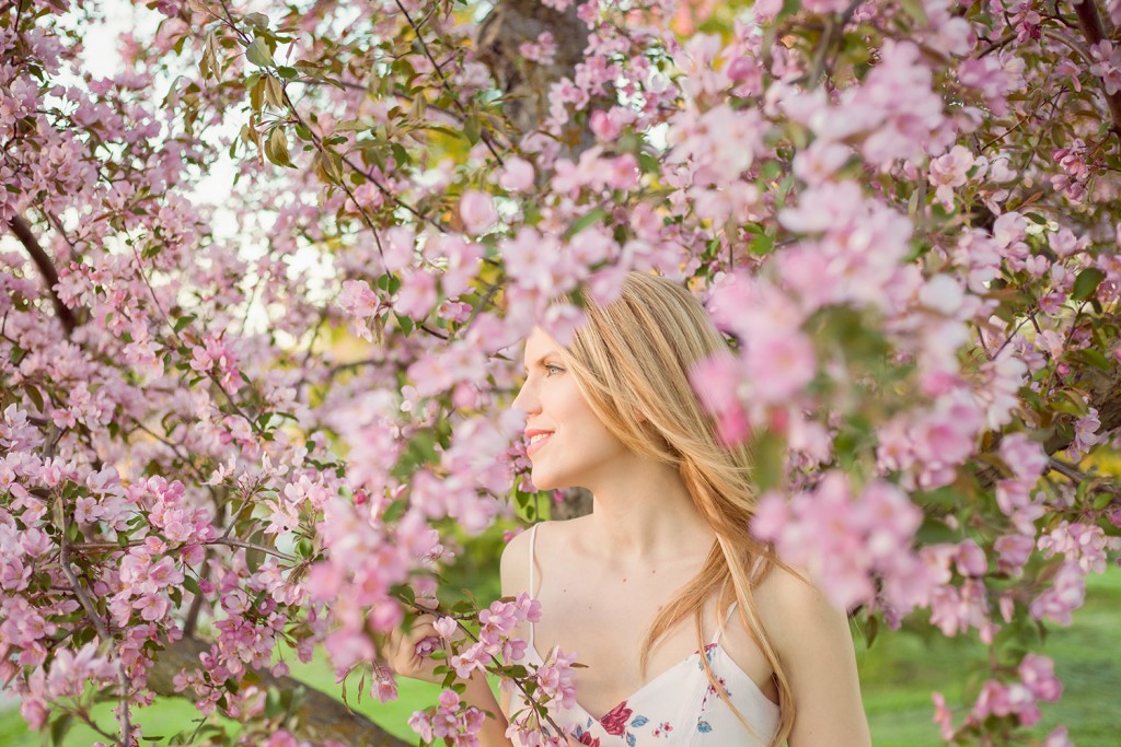 Among The Blossoms | Chic Lightroom Presets