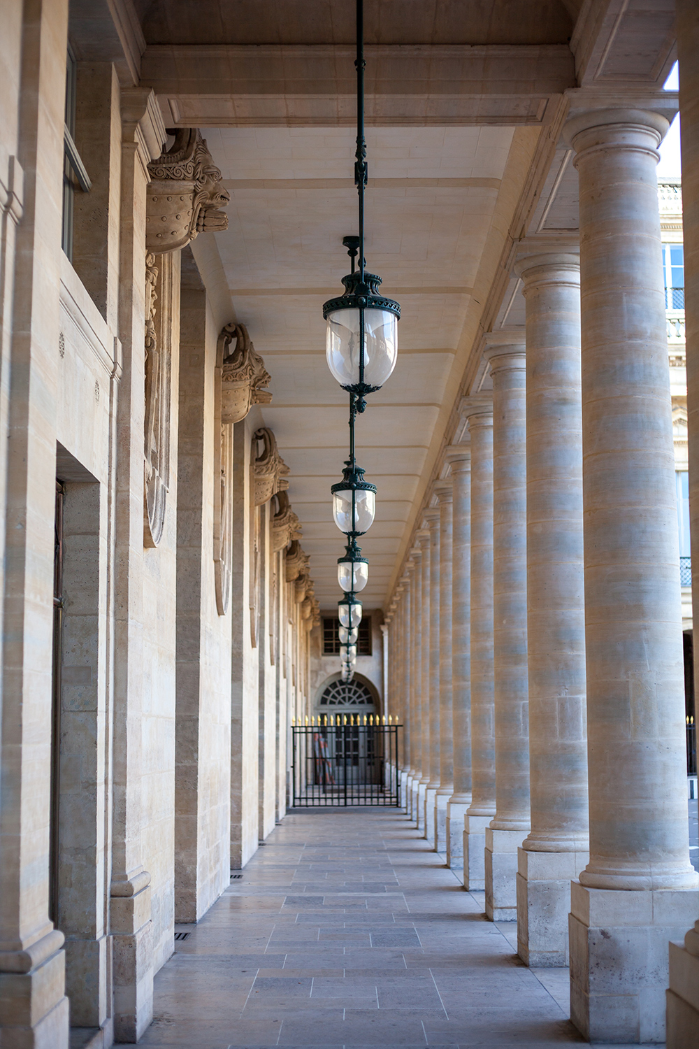 Palais Royal | Chic Lightroom Presets 