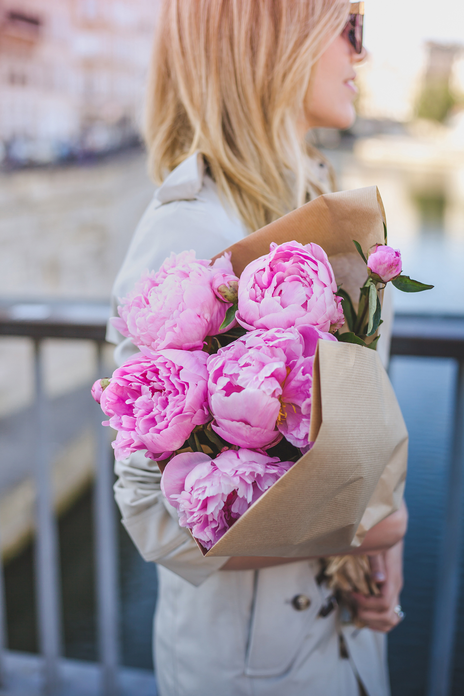 Peonies in Paris | Chic Lightroom Presets