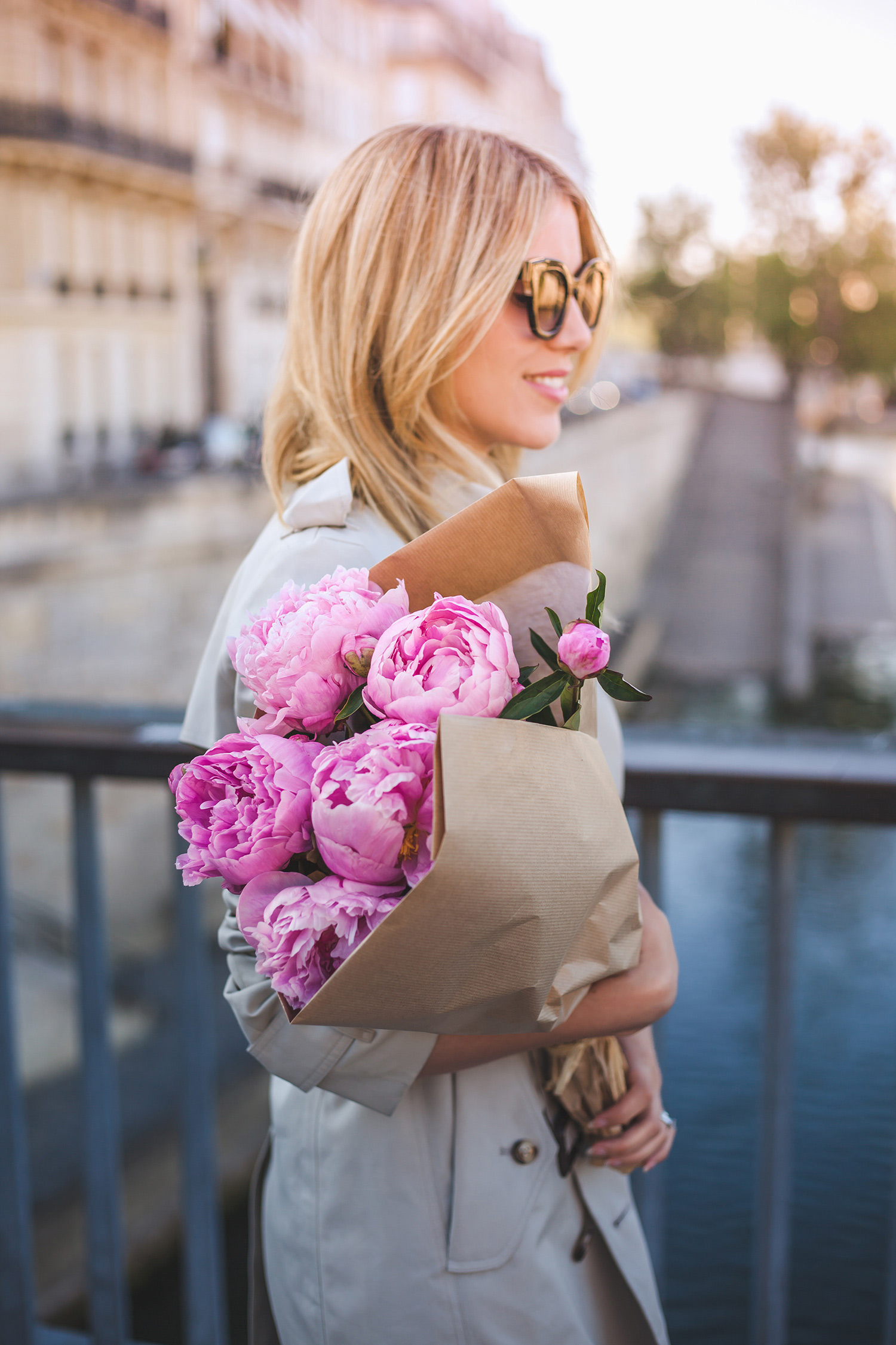 Peonies in Paris | Chic Lightroom Presets