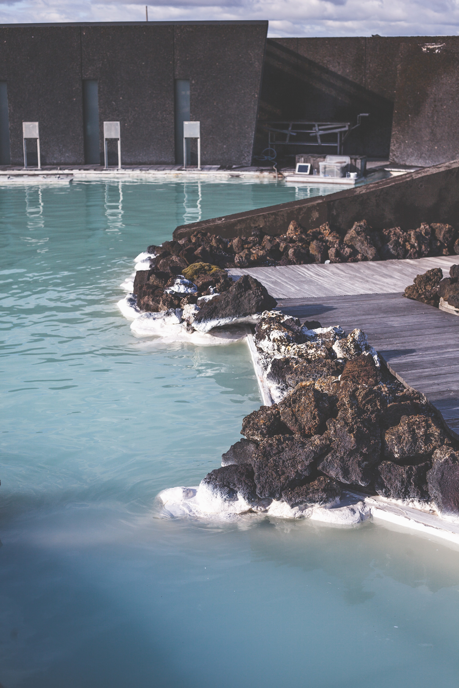 The Blue Lagoon | Chic Lightroom Presets 